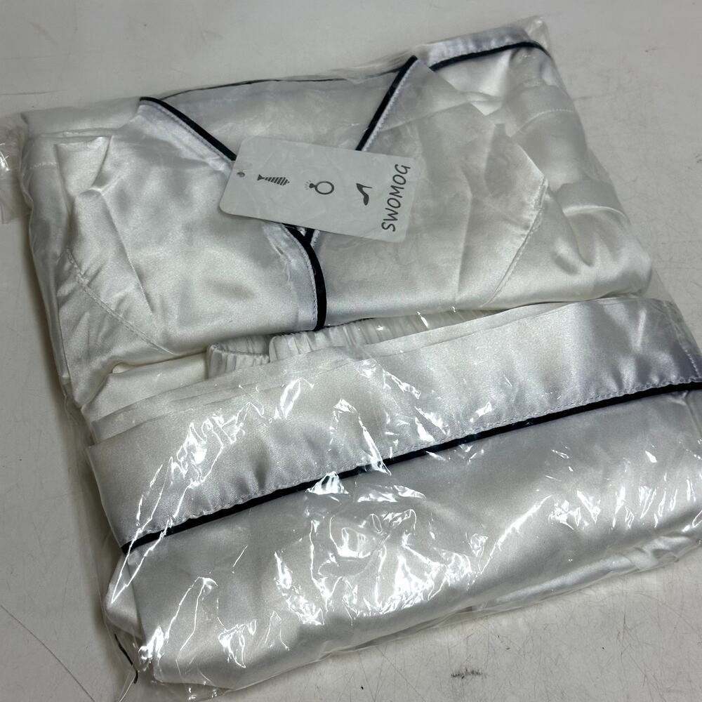 NWT White Silky Satin Pajama Set Long Sleeve Loungewear Sleepwear Bridal M - Picture 4 of 5